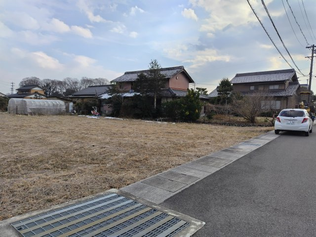 ６４８８３　本巣市上真桑土地の外観