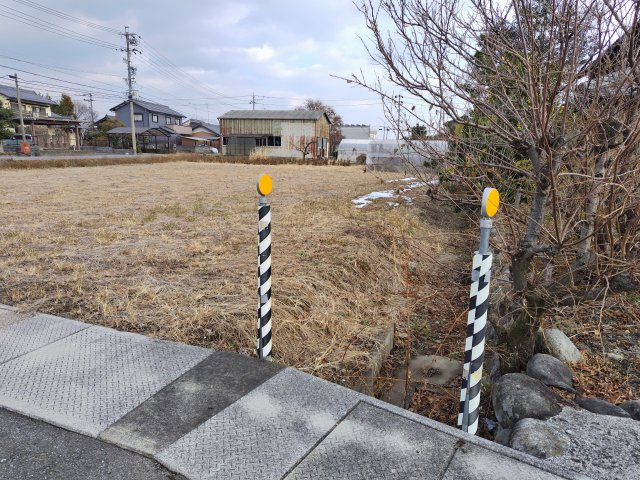 ６４８８３　本巣市上真桑土地の外観