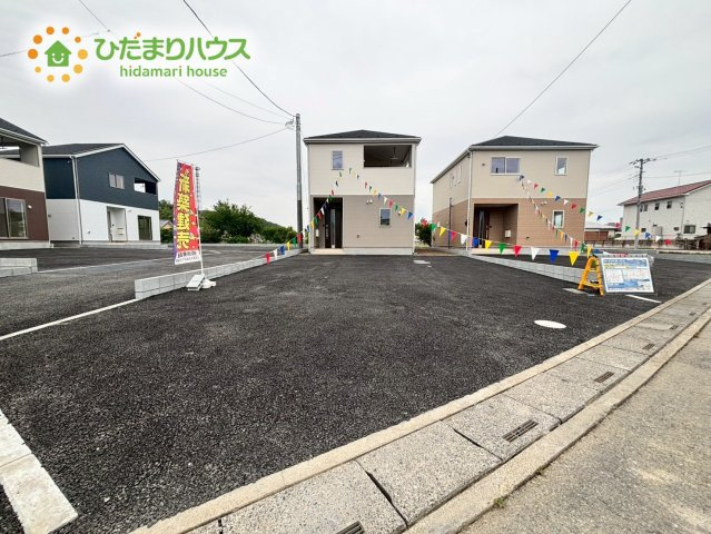 本庄市児玉町児玉　第12　新築一戸建て　クレイドルガーデン　04の駐車場|お友達が多くても安心☆
敷地内3台分のカースペースあります！！						
