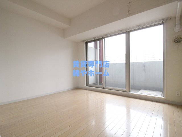 Varius長居公園の洋室|おしゃれな居間です