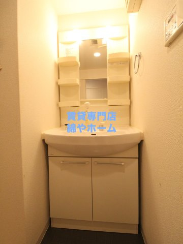 Varius長居公園の独立洗面台|使いやすい独立洗面台です