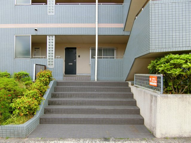 ルミエール深阪のエントランス