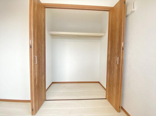 【収納】 | 新座市大和田5丁目　未入居一戸建住宅　(志木本店) | ハンガーパイプ付のクローゼット