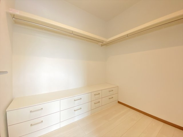 【収納】 | 新座市大和田5丁目　未入居一戸建住宅　(志木本店) | 引き出し付のWIC