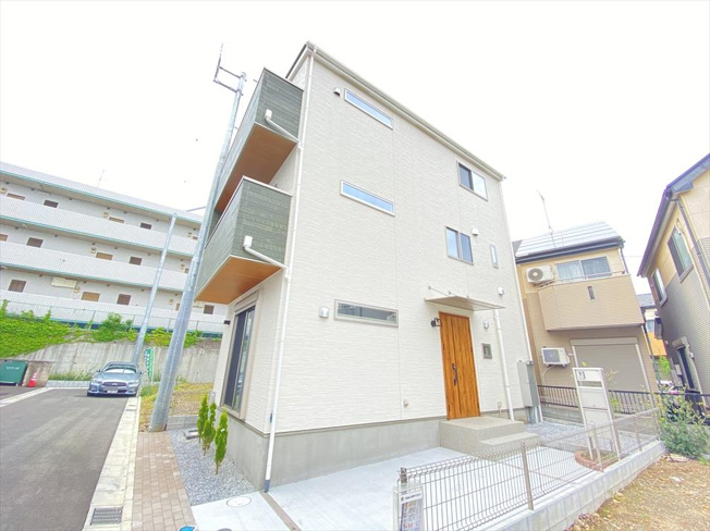 【駐車場】 | 新座市大和田5丁目　未入居一戸建住宅　(志木本店) | カースペース