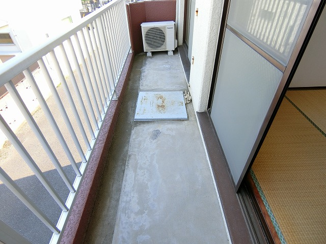 サンライズ西川のバルコニー