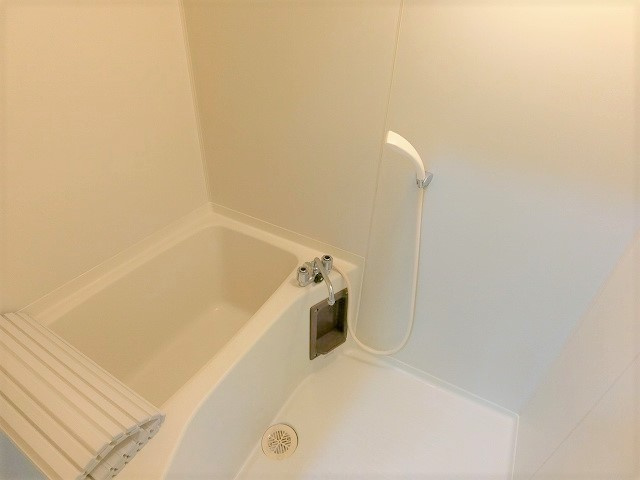 サンライズ西川の浴室