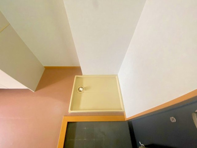 【その他共用部分】 | パレス | 洗濯機置き場は室内にございます