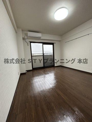 仲介手数料０円！ホウエイアームの居間・リビング