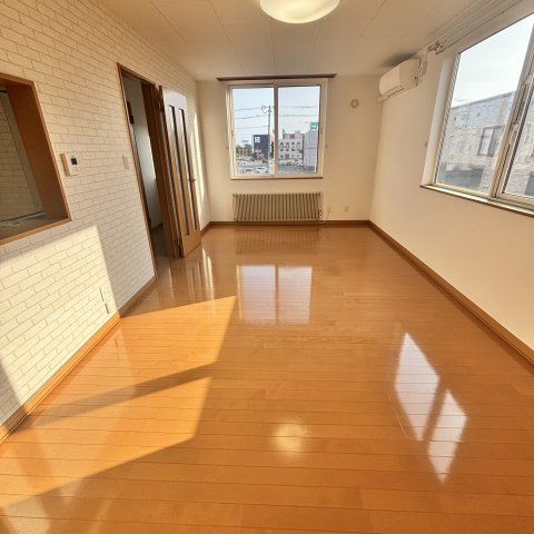 東町グレイスタウンＥの居間・リビング