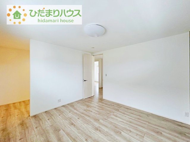【寝室】 | 土浦市おおつ野８丁目　中古戸建 | ゆとりのある主寝室！ご家族全員で寝れちゃいます(^^♪