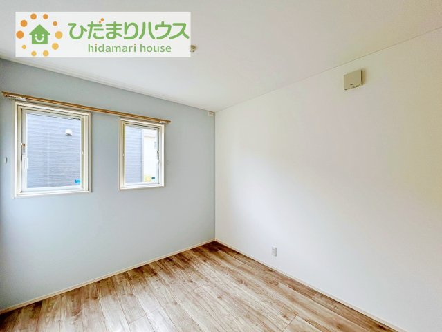 【洋室】 | 土浦市おおつ野８丁目　中古戸建 | 木の温もりがやさしいフローリング