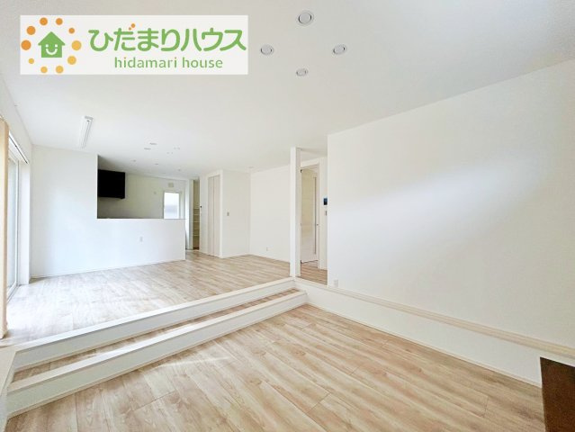 【居間・リビング】 | 土浦市おおつ野８丁目　中古戸建 | 早くお仕事終わらせて、家に帰りたくなるようなリビングです(^^♪