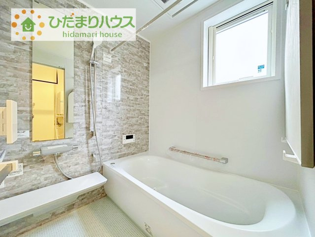 【浴室】 | 土浦市おおつ野８丁目　中古戸建 | 大人が足を伸ばしても十分な広さ！一人でゆっくりくつろぐ時間も大切です！