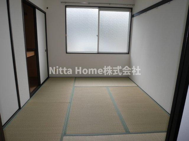 ファミールコーポ高屋６の和室|和室は６帖２部屋と４．５帖が１部屋あります◎