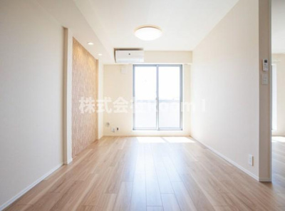 【居間・リビング】 | ＡＳＴＯＲＩＡ三国ケ丘・旭化成ヘーベルメゾンHEBEL HAUS | こちらの居間で趣味の時間をお楽しみください