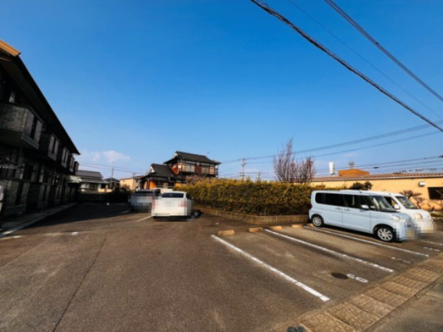 セジュール和泉の駐車場