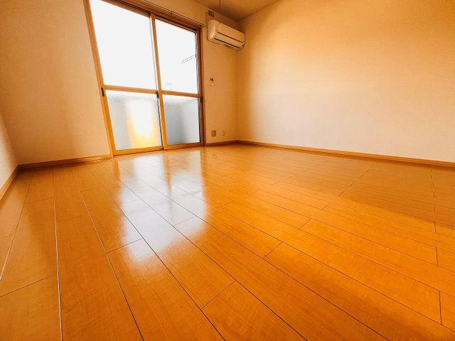 セジュール和泉の居間・リビング