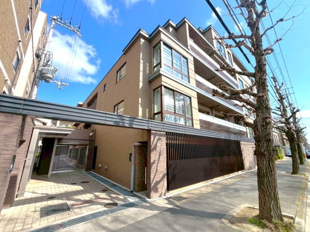 ◆ペット飼育可◆室内リフォーム済み◆叡電「一乗寺」駅徒歩７分◆南東角住戸◆プラウド京都白川通の外観|マンション外観