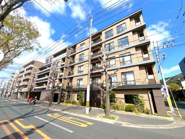 ◆ペット飼育可◆室内リフォーム済み◆叡電「一乗寺」駅徒歩７分◆南東角住戸◆プラウド京都白川通の外観|マンション外観