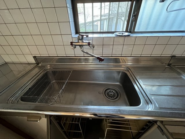 新屋敷貸家のキッチン