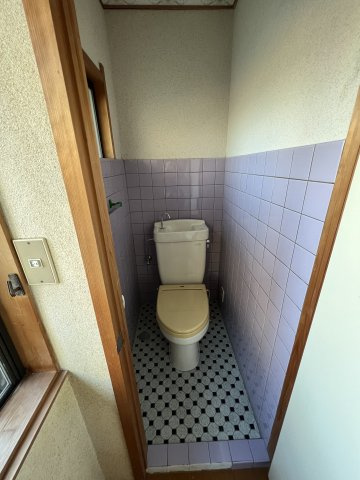 新屋敷貸家のトイレ