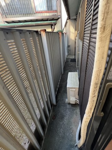 新屋敷貸家のバルコニー