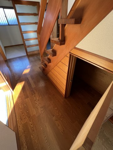 新屋敷貸家の収納