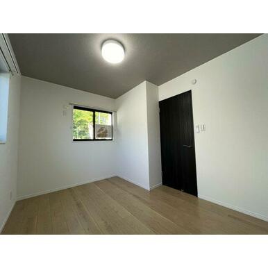 中古住宅　長良福光の洋室