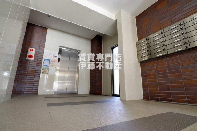 Proudearのロビー