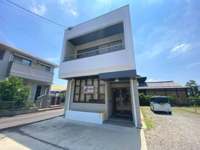 熊味町事務所店舗の外観