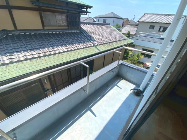 熊味町事務所店舗のバルコニー