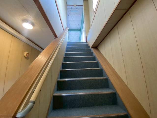 熊味町事務所店舗の内装