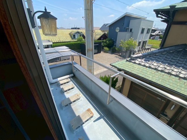 熊味町事務所店舗のバルコニー