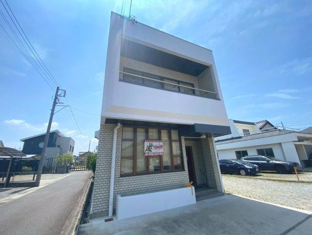 熊味町事務所店舗の外観