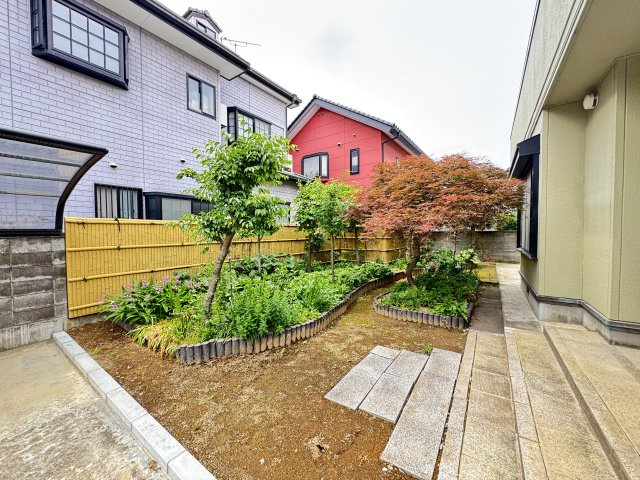 文京町三丁目中古住宅の庭|■南側の庭園です。