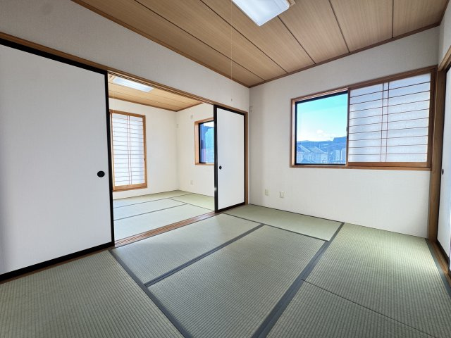 文京町三丁目中古住宅の和室|■2階和室6帖×2室