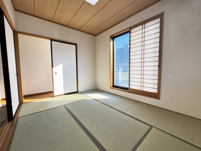 文京町三丁目中古住宅の和室|■2階和室6帖×2室