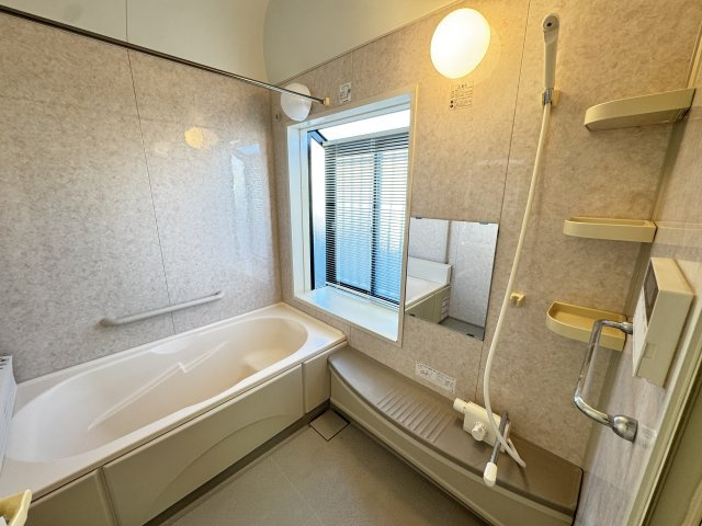 文京町三丁目中古住宅の浴室|■ゆったり1.25坪のユニットバス！