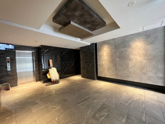 サンセール上本町のロビー