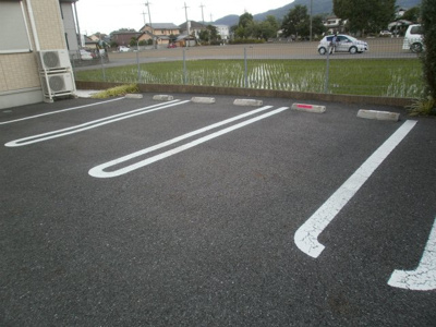 【駐車場】 | エルミタージュＣ
