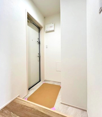 フジパレス助松町Ⅱ番館の玄関