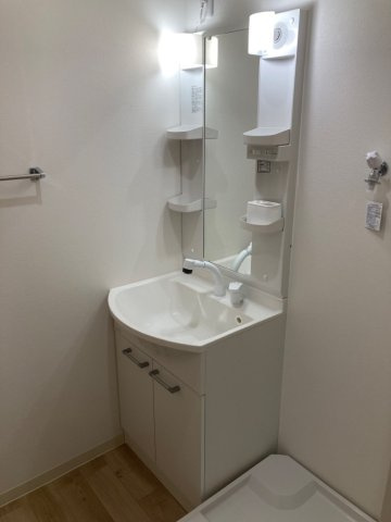 フジパレス助松町Ⅱ番館の独立洗面台