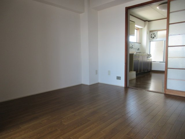 マンション朝霧1号館の内装