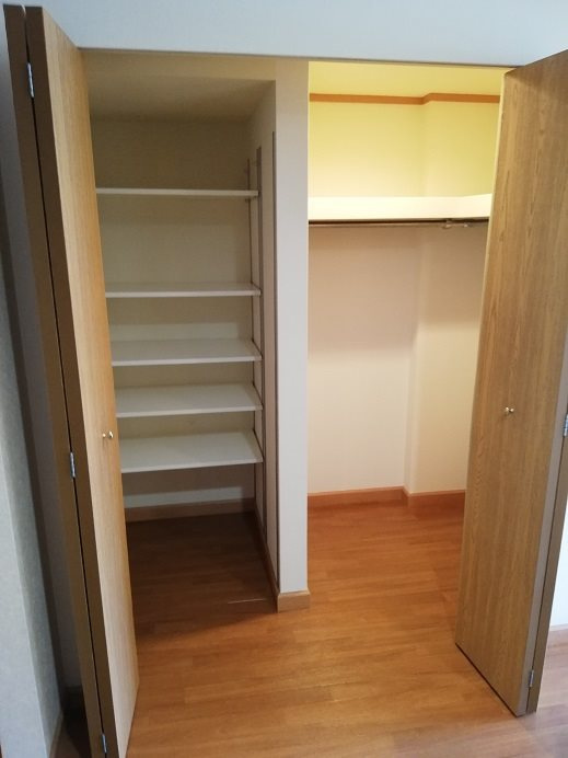 泉大津市助松町３丁目のハイツの収納|収納豊富です