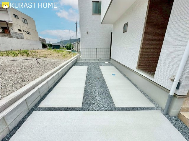 長岡京市奥海印寺太鼓山　新築戸建の駐車場