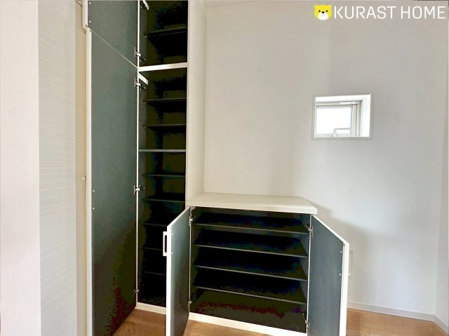 長岡京市奥海印寺太鼓山　新築戸建の玄関