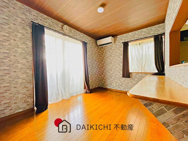 【居間・リビング】 | 鴻巣市箕田　中古戸建