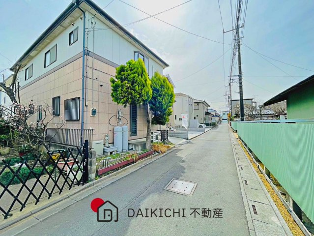 【前面道路含む現地写真】 | 鴻巣市箕田　中古戸建