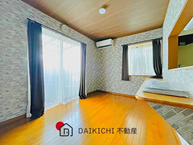 【居間・リビング】 | 鴻巣市箕田　中古戸建